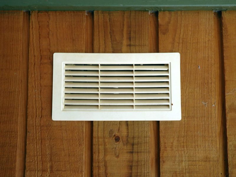 vent to air ducts in a Pensacola home